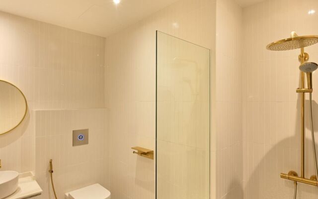 Dream Chaser Boutique Capsule Hotel
