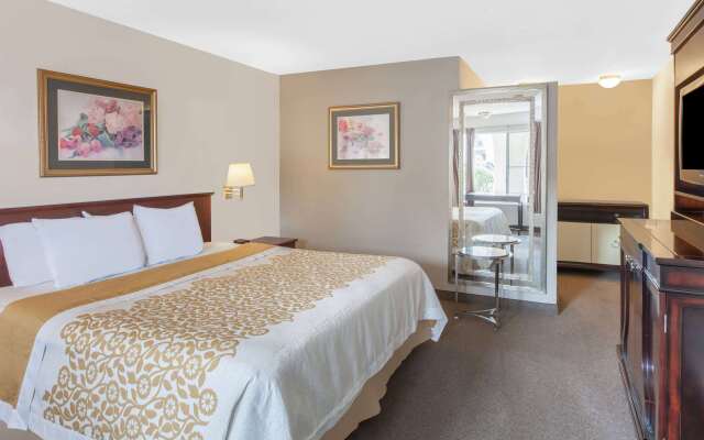 Days Inn by Wyndham Camarillo - Ventura