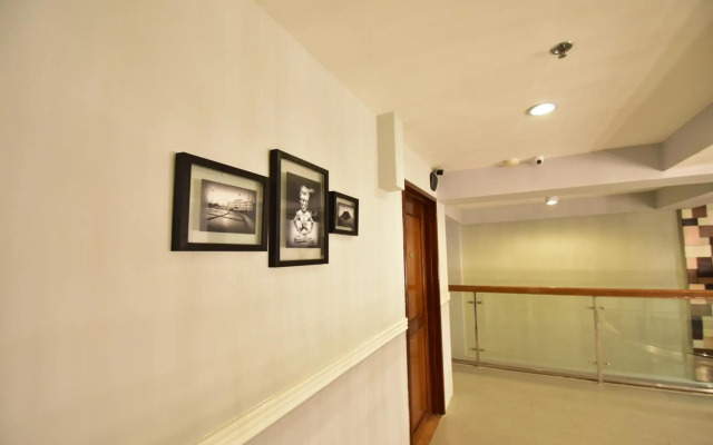 Almont City Hotel