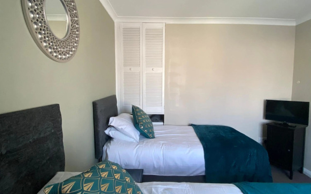 12 Harlesden Road close to ExCel