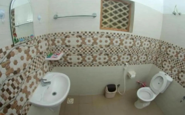 M R Beach & Cottages