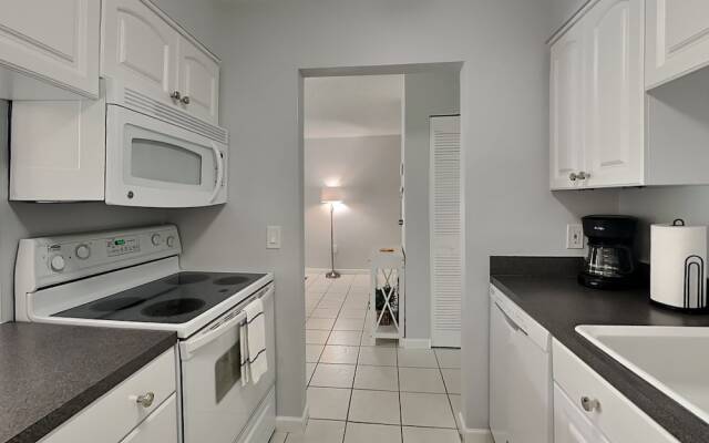 East Bay Condo #1510a