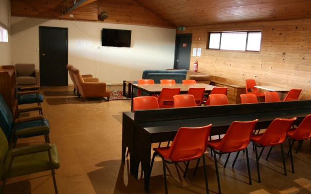 Seaview Holiday Park and  Hostel