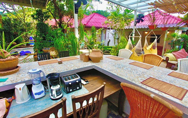 Sunshine Guesthouse and Diving School Room Nr 4
