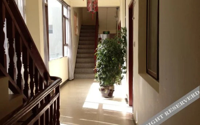 Yuju Hotel