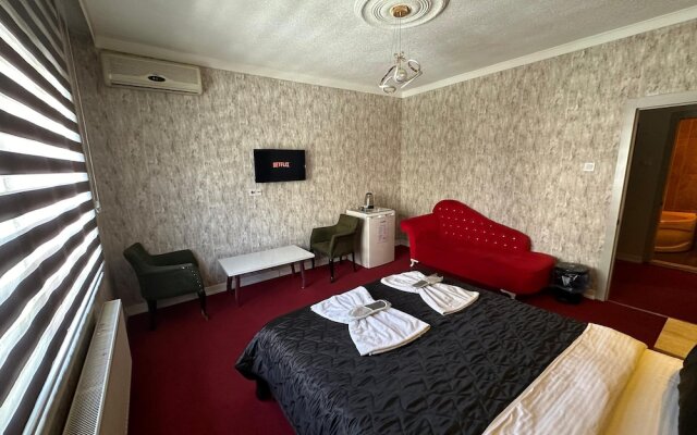 Enjoy House Boutique Hotel