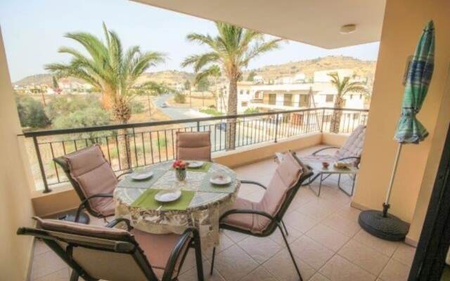 Beautiful 2-bed Apartment in Oroklini