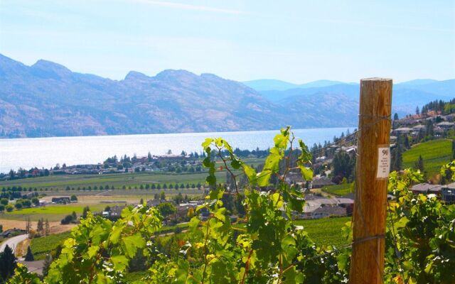 Lake Okanagan Bed and Breakfast