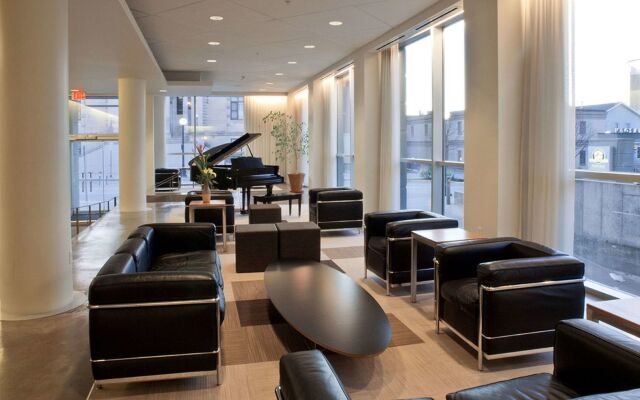 hotelVetro Iowa City, Tapestry Collection by Hilton