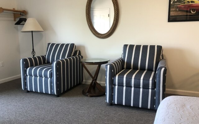 Knapps Narrows Marina & Inn