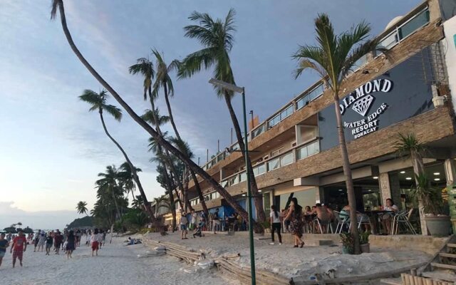 Diamond Water Edge Resort