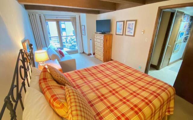 #205 Vail International