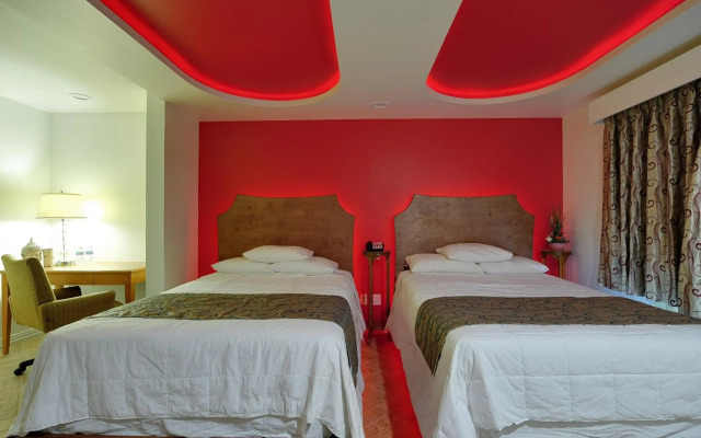Romantic Inn & Suites