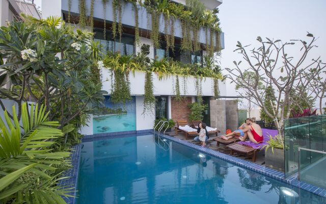 Feliz Urban Hotel