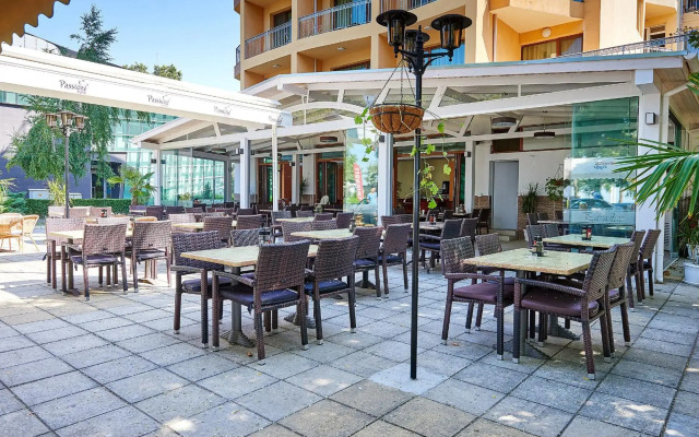 Paradise Hotel - Pomorie