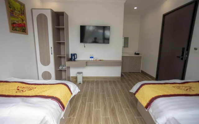 Victoria Hotel MC - by BAY LUXURY