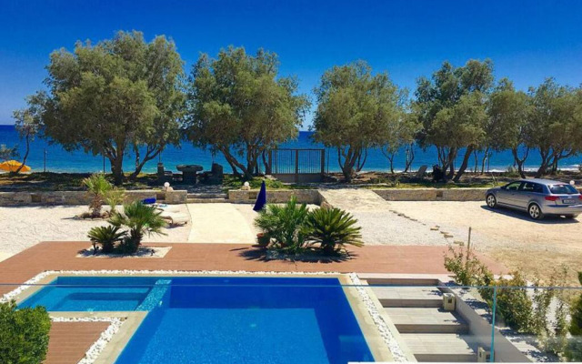 Seafront 2 bedroom villa in Ierapetra
