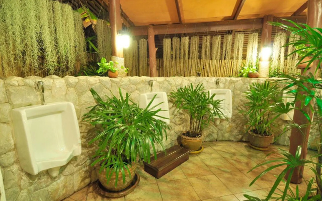 Birds and Bees Resort