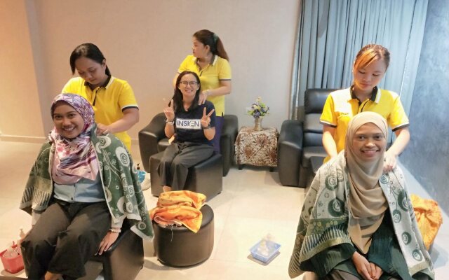 Twin Star Hotel