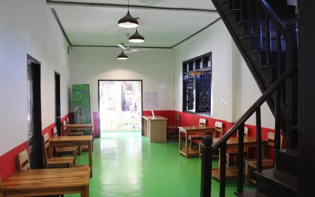 Y Not Laos Hostel