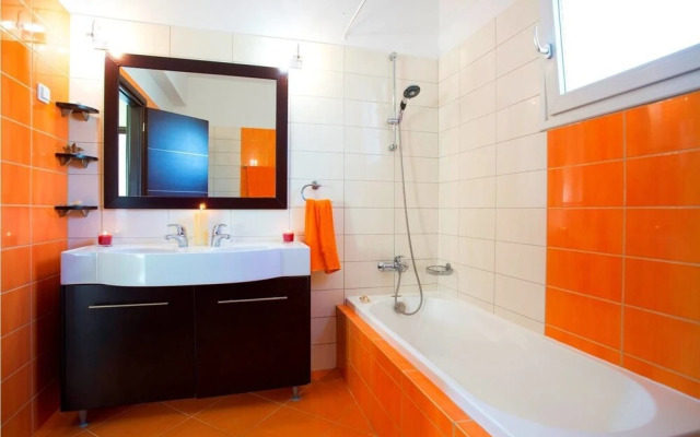 Bright villa seaview 5' to beach