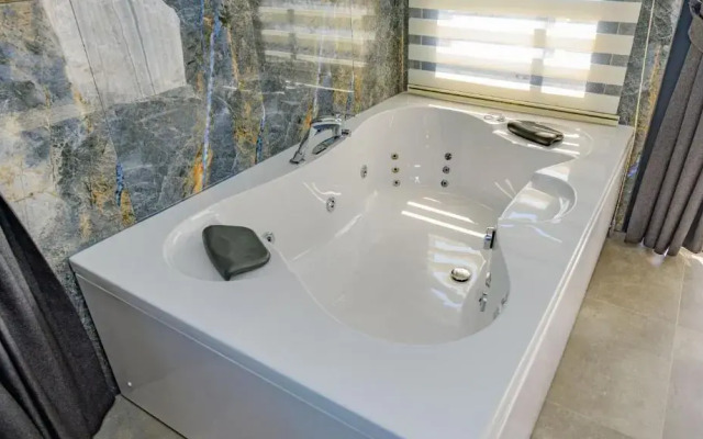 Söğüt 2 - 4 Bedroom with jacuzzi in Fethiye