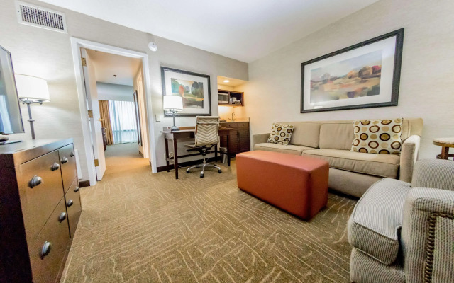 Embassy Suites by Hilton Lexington Green