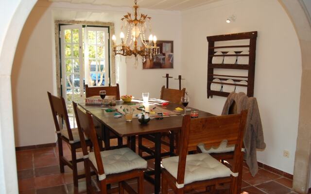 Villa Santa Iria by Portugal Portfolio