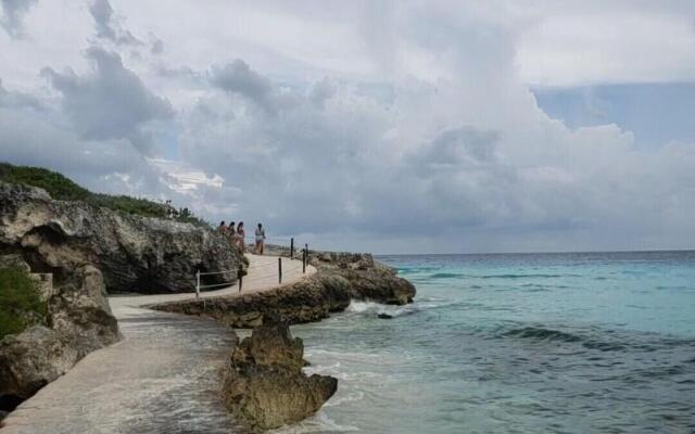 The Mint Resort Isla Mujeres