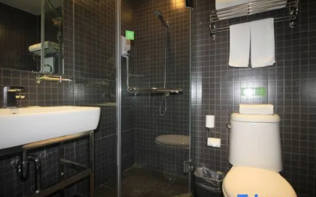 Motel168 YantaiHaiHang dian Erma Road Inn – Bathroom – Yantai