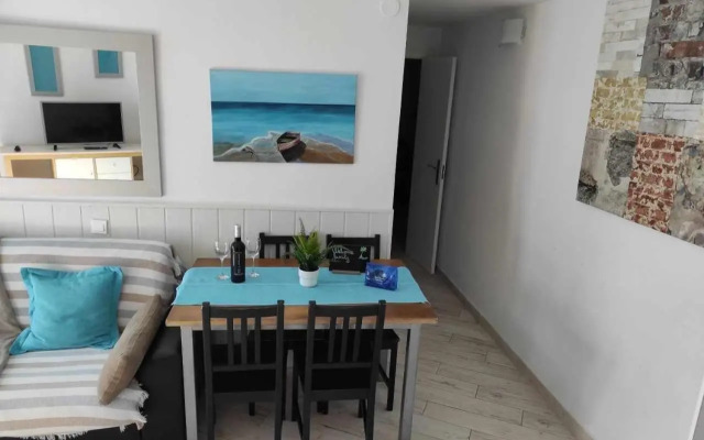 Benal Beach 704