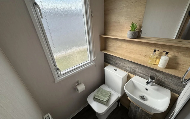 Beautiful 2-bed Holiday Home