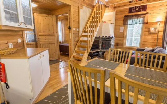 Holiday Home Komsikko b