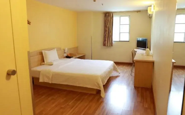 Seven Days Hotel Beijing Xiangrui