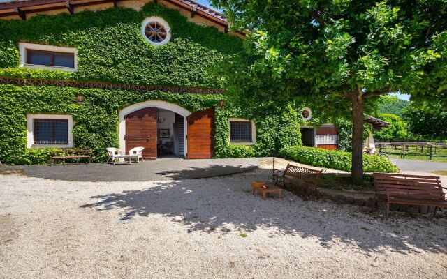 Scenic Apartment in Rome near Lago di Martignano