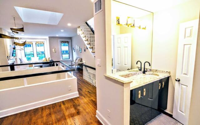 Massive Foggy Bottom Townhouse #1084 3 Bedrooms 2.5 Bathrooms Apts