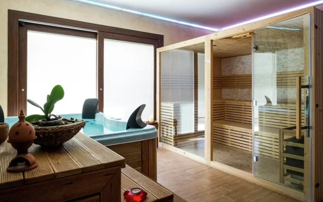 Chic Farmhouse with Sauna, Whirlpool, Patio, Hot Tub, Garden