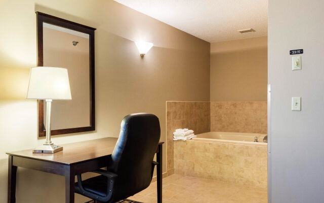 Quality Inn & Suites Watertown