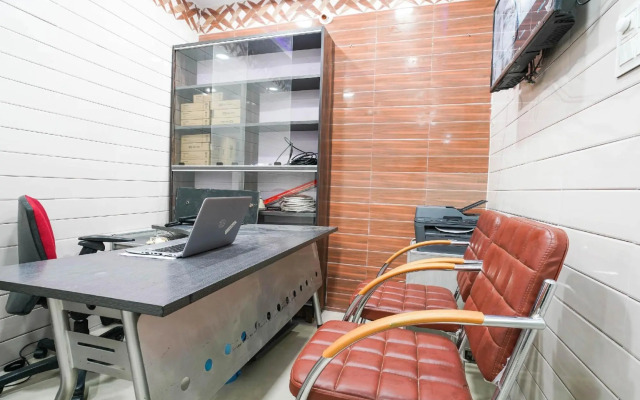 Hotel O Aroma Classic Near Nampally Main Railway station