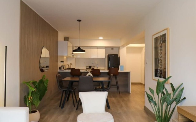 w Amazing 2BR With Balcony in Miraflores