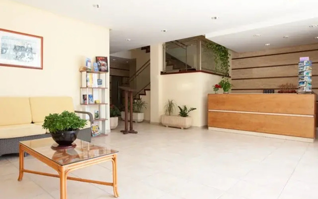 Central Park Apartments (x Continental annex)