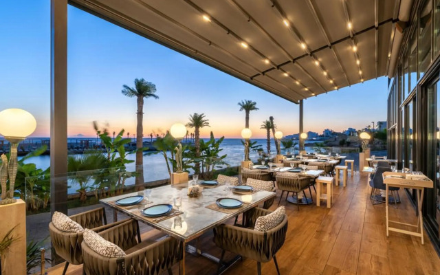 Les Ambassadeurs Marina Hotel & Casino