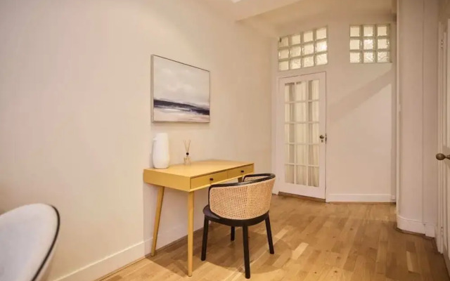 The West Kensington Hideout - Cozy 2bdr Flat With Garden