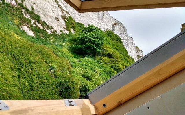 Dover Adventure Backpackers