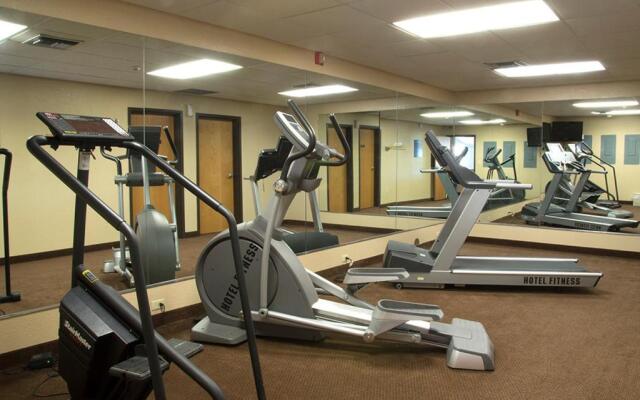 Greenlight Inn & Suites