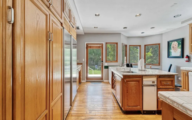 NEW - 1 Location-family-5br-yard-gym-parking