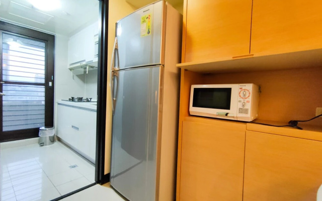 Q Square Apartment