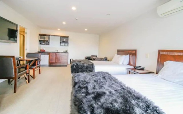 Aotea Motor Lodge