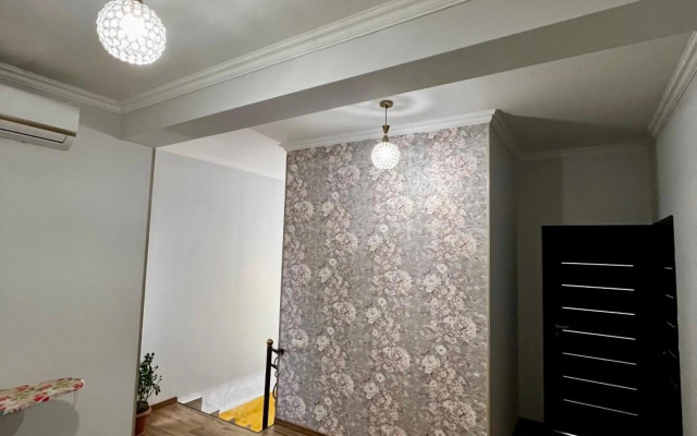 New 3 bedroom house each room rentable separately