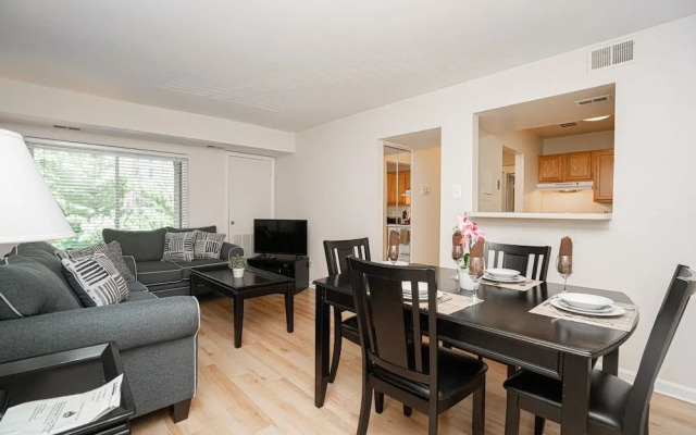 SoBe 7th St. Apartments